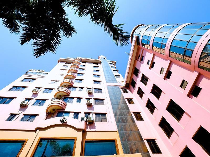 Queen'S Park Hotel Yangon Dış mekan fotoğraf