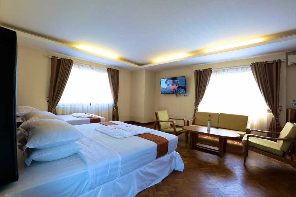 Queen'S Park Hotel Yangon Dış mekan fotoğraf