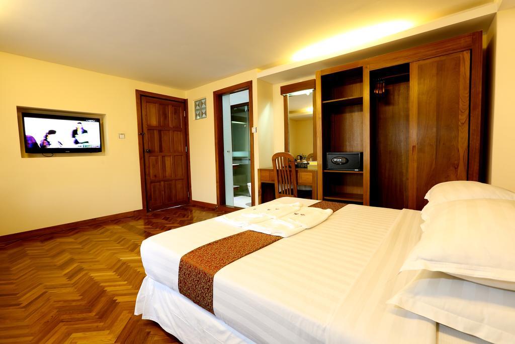 Queen'S Park Hotel Yangon Dış mekan fotoğraf