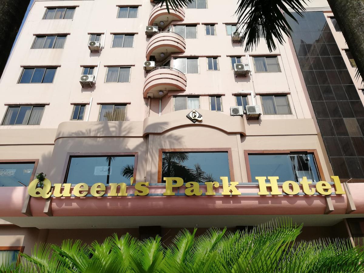 Queen'S Park Hotel Yangon Dış mekan fotoğraf