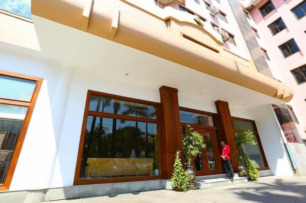 Queen'S Park Hotel Yangon Dış mekan fotoğraf